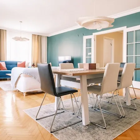 Chic Flat W Balcony 5 Min To Cevahir Mall In Sisli *