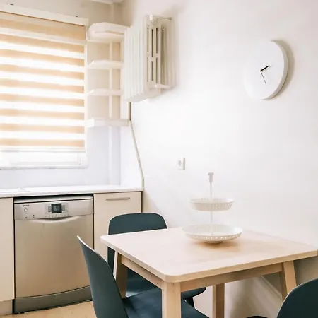 Chic Flat W Balcony 5 Min To Cevahir Mall In Sisli *