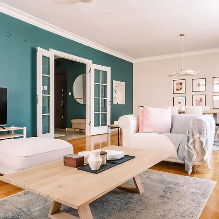 Chic Flat W Balcony 5 Min To Cevahir Mall In Sisli